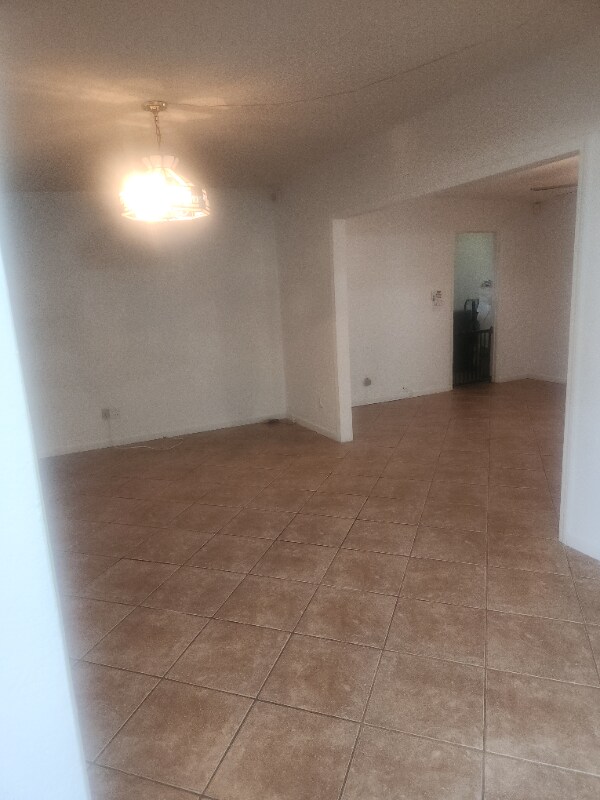 Foto del edificio - 10 E Brown Dr