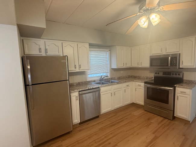 Building Photo - 7437 W Irving Park Rd