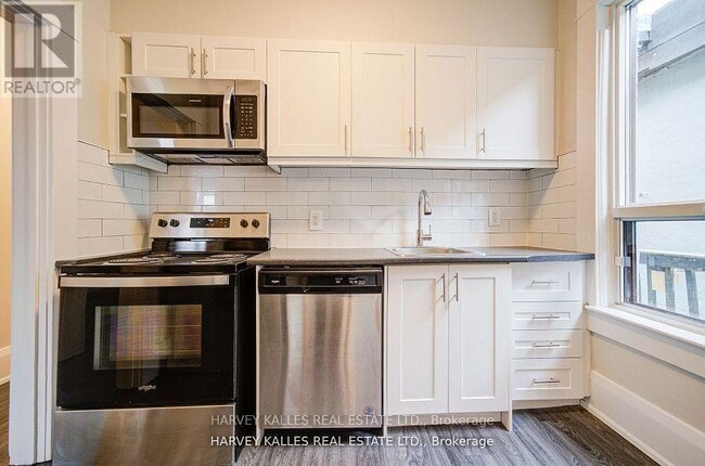Building Photo - 1074 St Clair Ave W