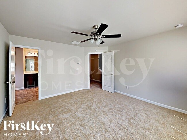 Building Photo - 3204 Baylor Cir