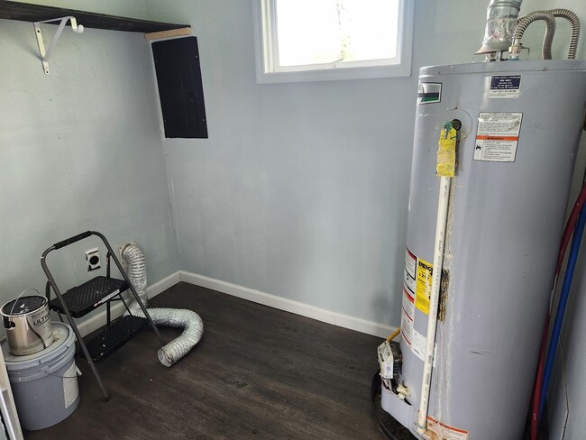 Building Photo - Cozy 2-bedroom house for Rent