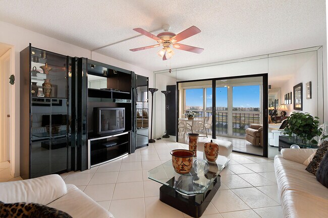 Building Photo - 7310  Ashford Place 803 Delray Beach Fl 33446