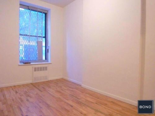 Building Photo - 311 E 90th St