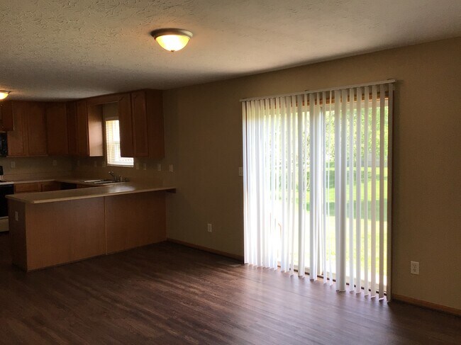 Building Photo - 55 Saddle Creek Ln