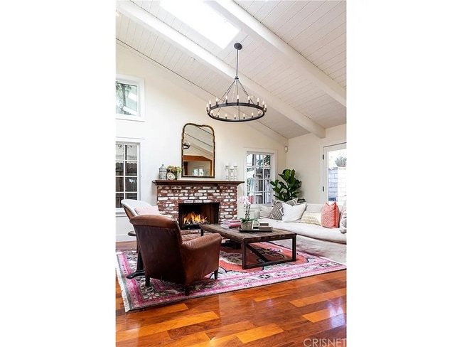 Foto del edificio - 12807 Milbank St