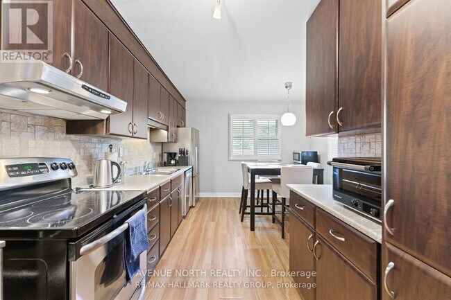 Building Photo - 1215 Willowdale Ave