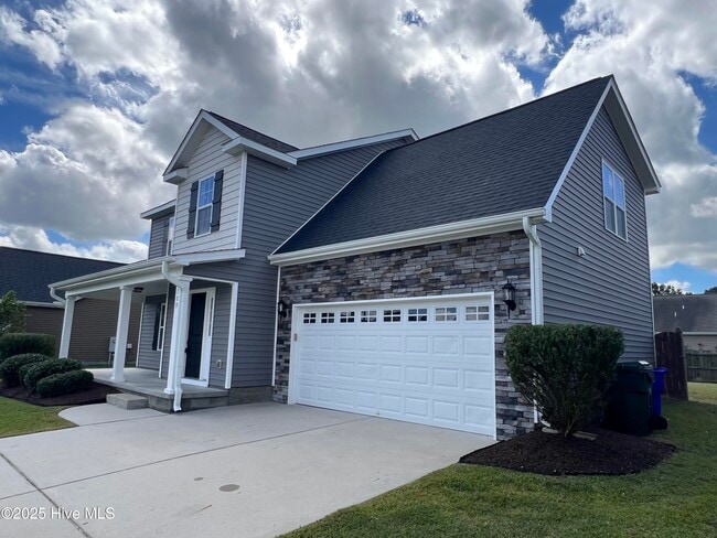 Building Photo - 709 Emerald Pk Dr