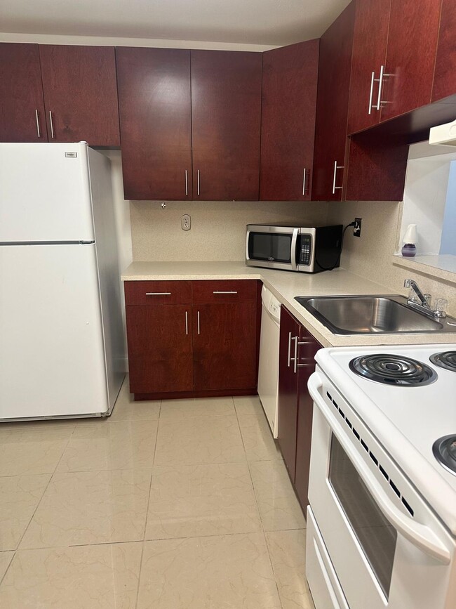 Foto del edificio - 5100 NW 7th St