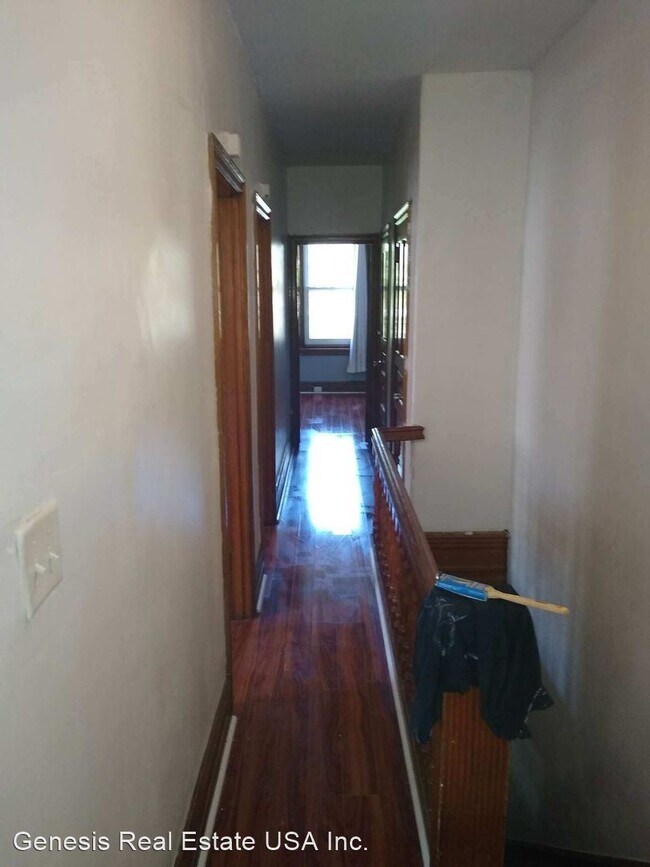 Building Photo - 4 br, 1.5 bath House - 1215 N Redfield Street
