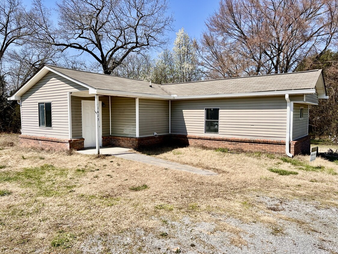 Primary Photo - 1415 Rudd Rd
