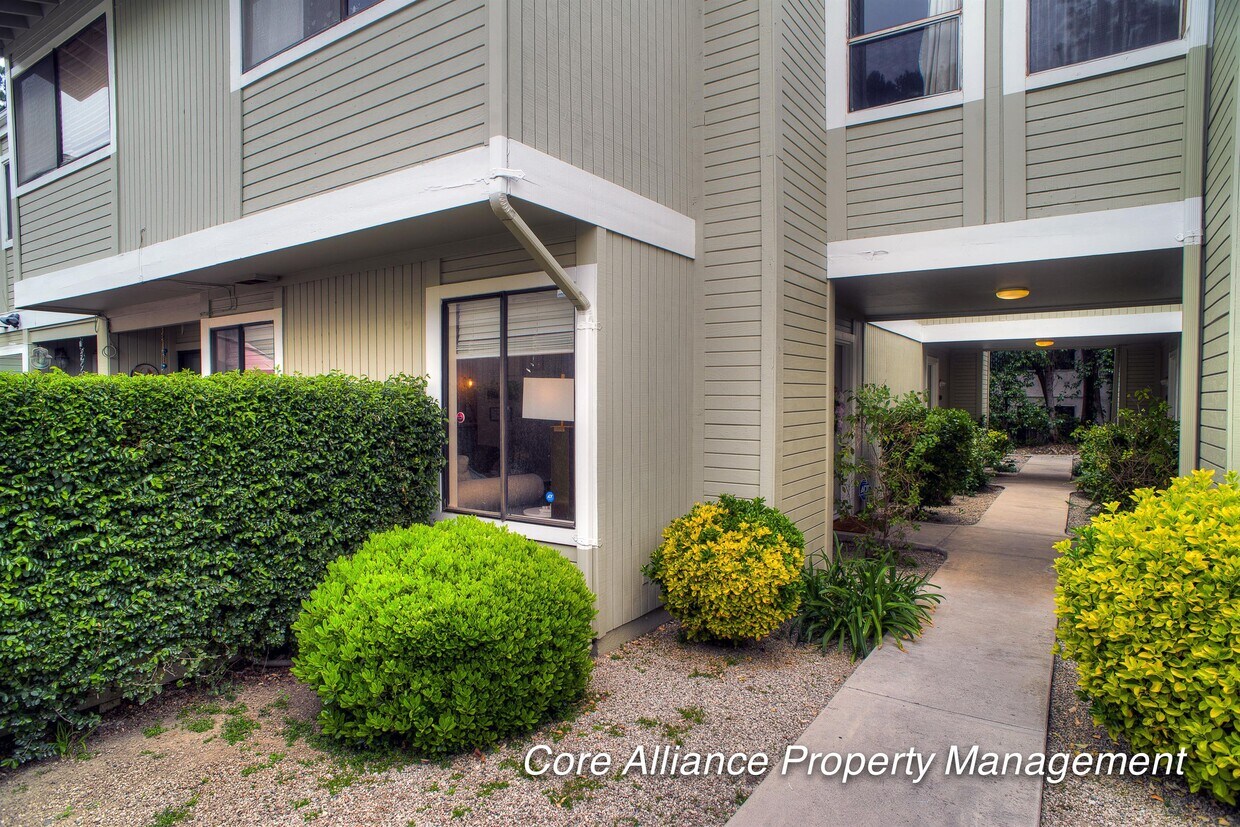 Primary Photo - 22109 Burbank Blvd