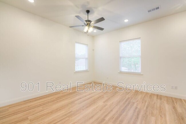 Foto del edificio - 1010 North Pkwy