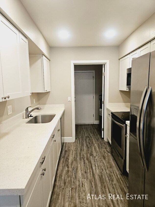 Foto principal - 2826 E Capri Cir