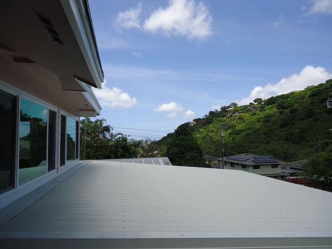 Foto del edificio - Remodeled 3 bedroom, 2 Bath Home in Pauoa ...