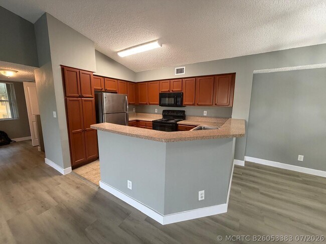 Building Photo - 7670 Westwood Dr
