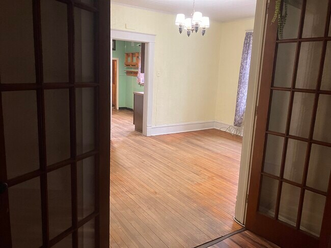 Foto del edificio - 517 11th Ave W