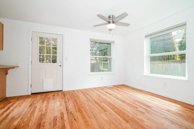 Building Photo - 3 bed 2.5 bath Single Family Home, Monroe ...