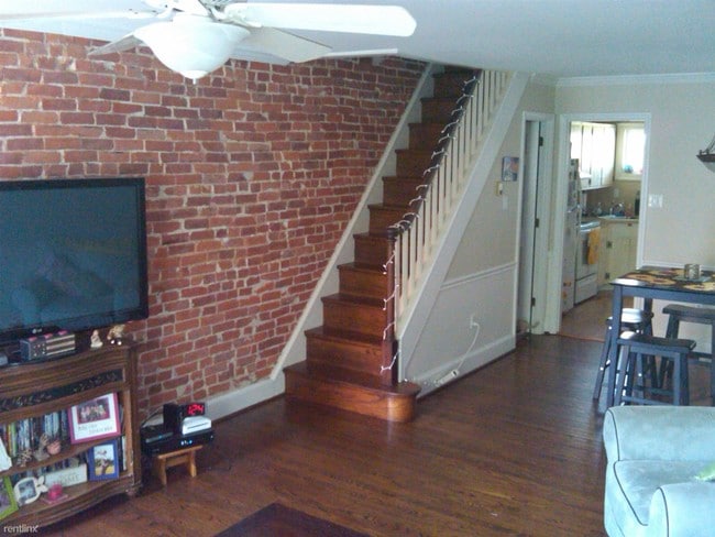 Building Photo - 1615 Laurel St