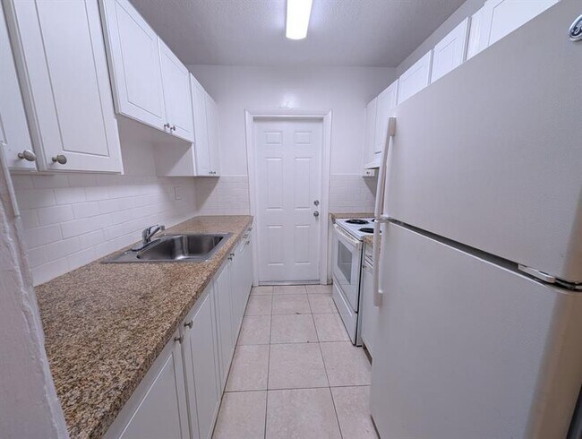 Foto del edificio - 481 Sunshine Dr