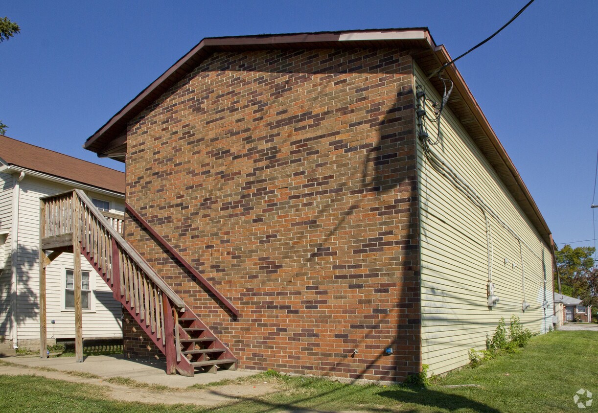 Building Photo - 1706-1716 E Weber Rd