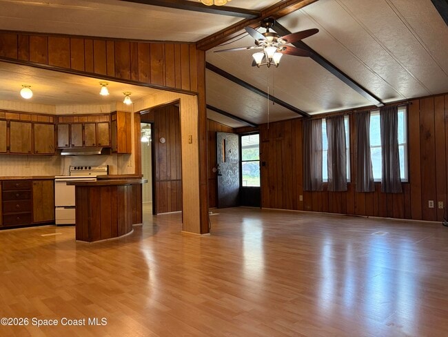 Building Photo - 126 Vanguard Cir