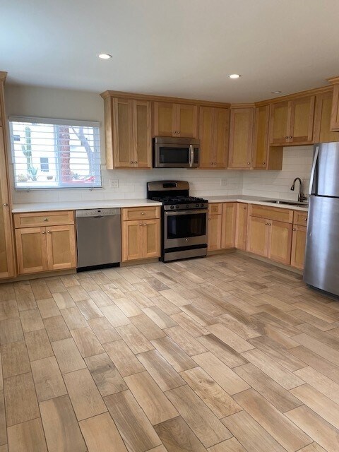 Building Photo - 3332 Helms Ave