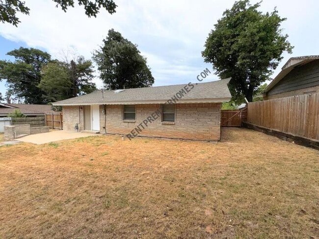 Photo - 7808 Northwest 6th St. Oklahoma City OK 73127 House