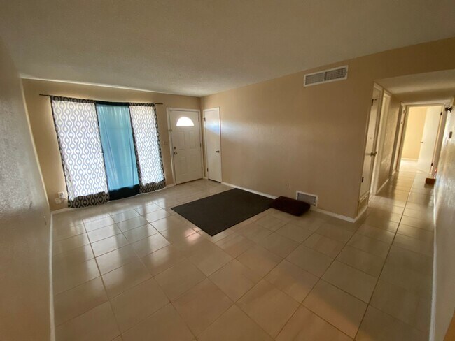 Foto del edificio - Eastside home for rent