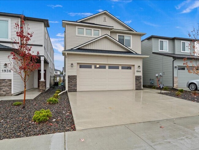 Foto del edificio - Free September Rent!  Beautiful Newer 4 Bed, 3 Bath located in the heart of Meridian - available ...