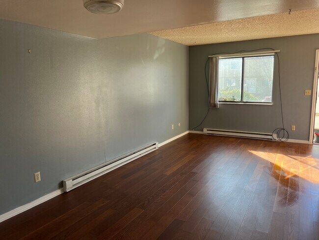 Foto del edificio - 44 Royal Crest Dr