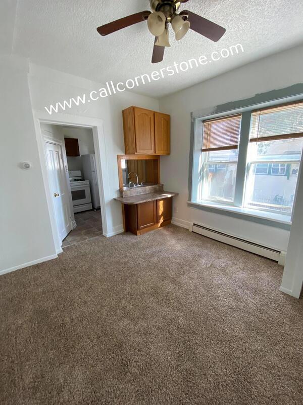 Building Photo - 326 E St Vrain St
