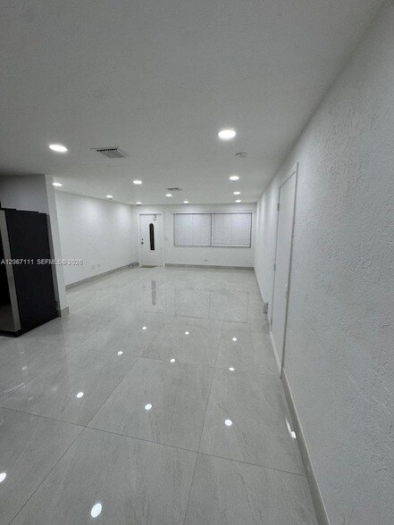 Building Photo - 664 Colson Dr