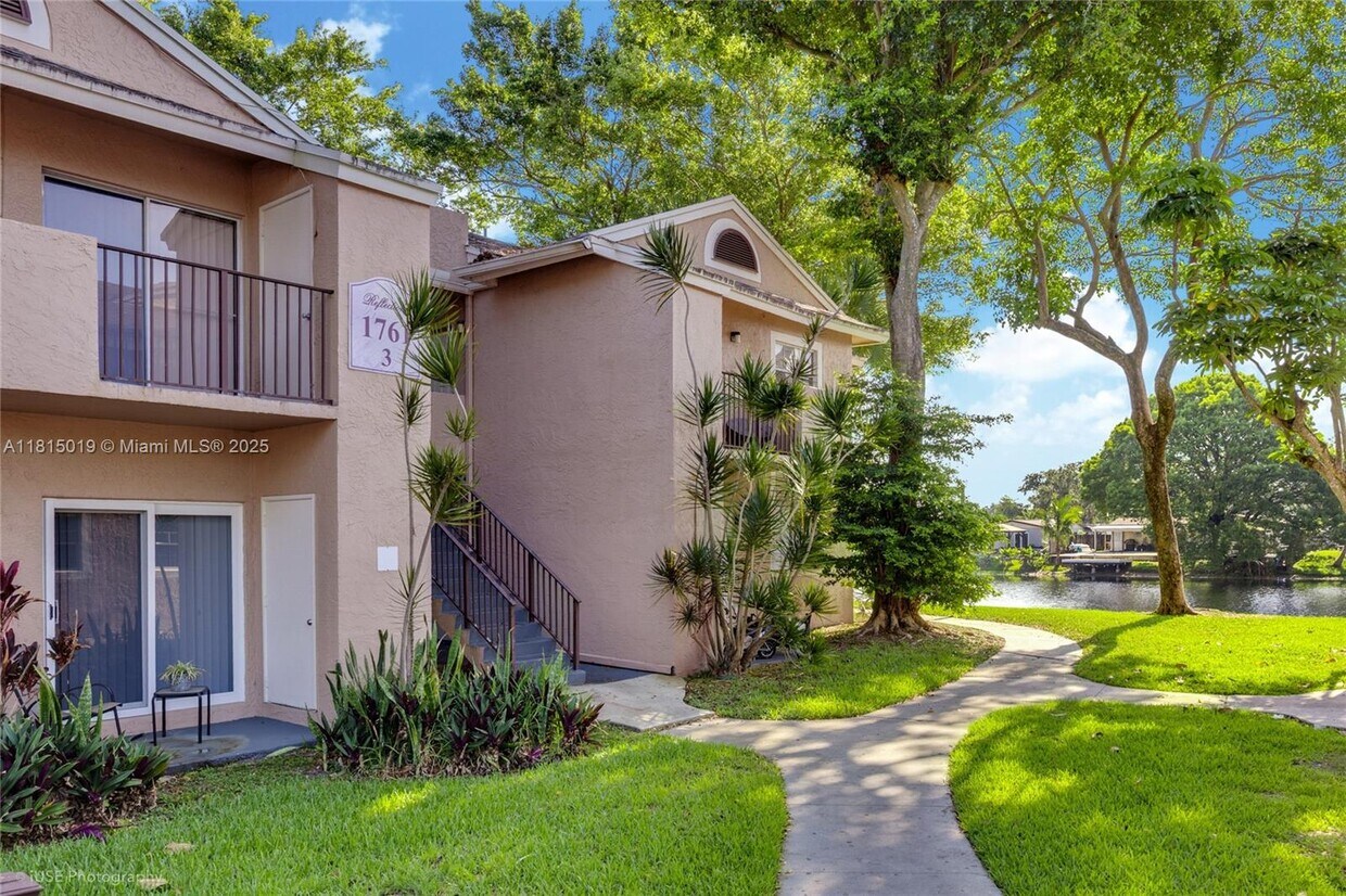 Foto principal - 1761 NW 96th Terrace