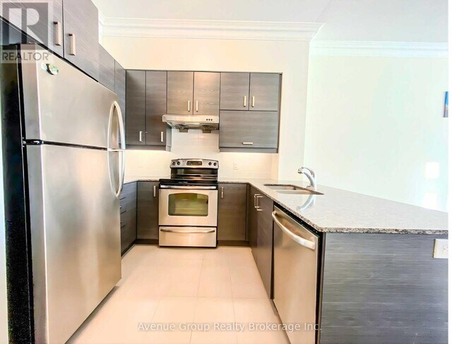 Photo du bâtiment - 8228 Birchmount Rd