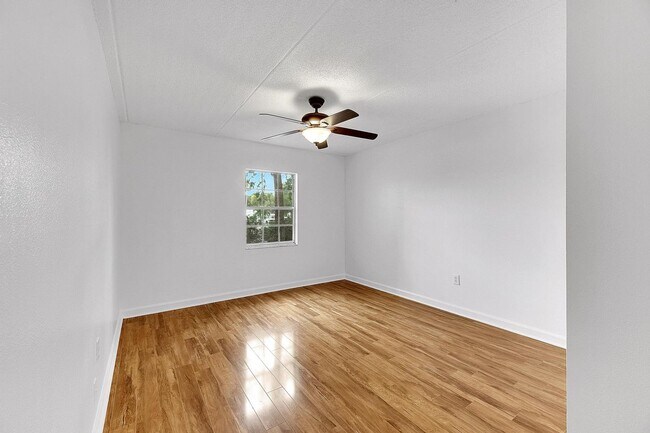 Foto del edificio - 5304 W Kennedy Blvd