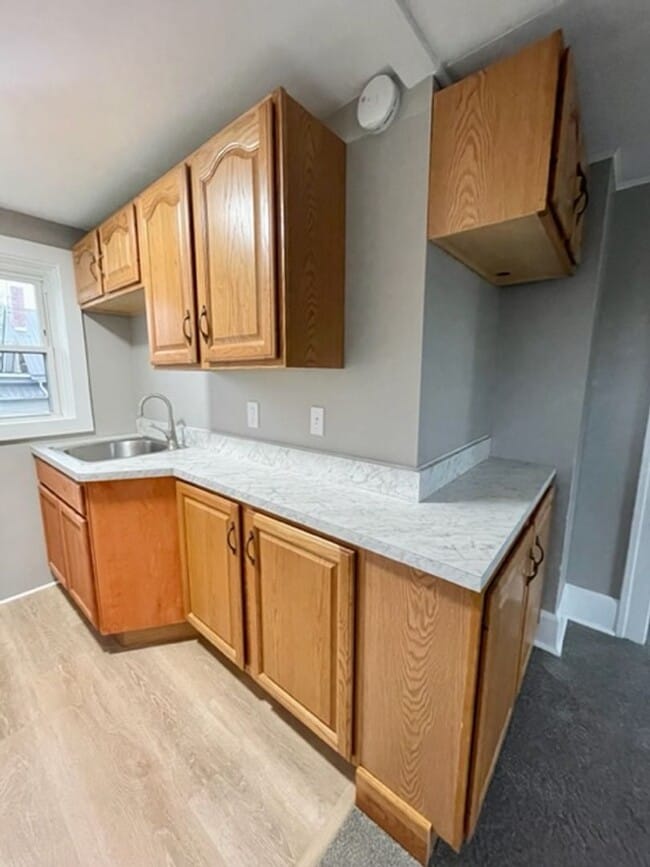 Foto del edificio - CUTE + COZY 1 Bedroom Duplex Available!