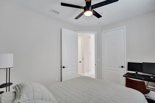 Foto del edificio - 3600 NW 5th Terrace