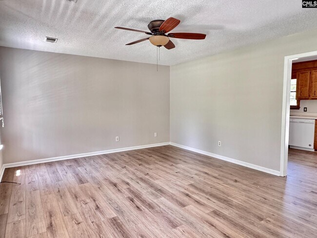 Foto del edificio - 103 Riverwalk Ct