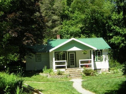 Primary Photo - 174 Biodome Dr