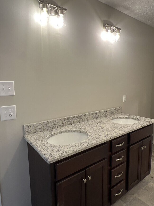 Foto del edificio - NEW BUILD 3 BEDROOM 2 BATHROOM HOME IN SCE...