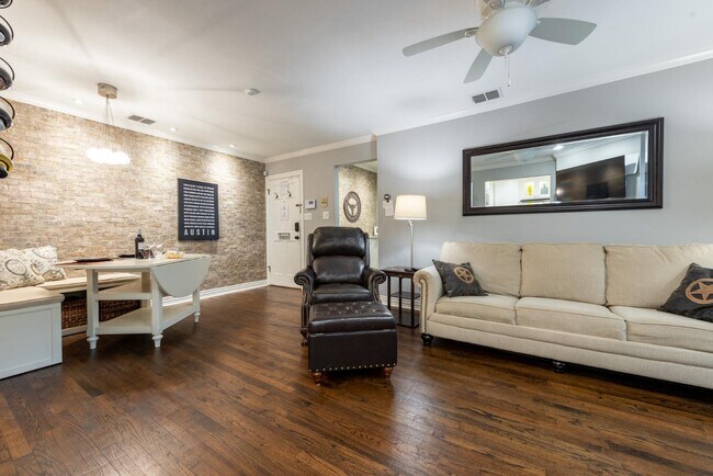 Foto del edificio - 908 E 32nd St