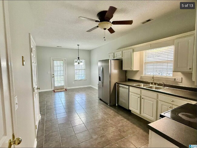 Building Photo - 974 Savannah Ln