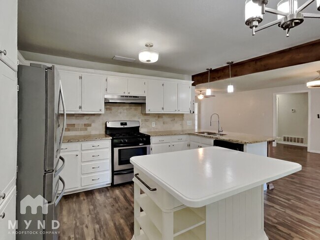 Foto del edificio - 612 S Rough Creek Ct
