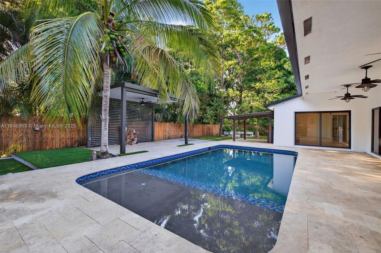 Foto principal - 1511 SW 30th Pl