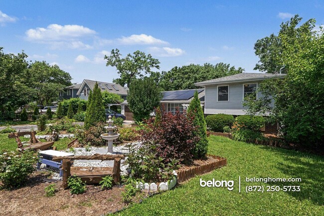 Building Photo - 21W546 Bemis Rd