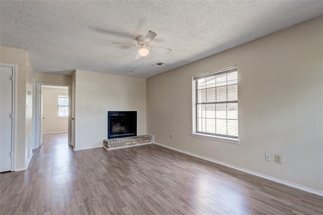 Foto principal - 209 W Trinity St