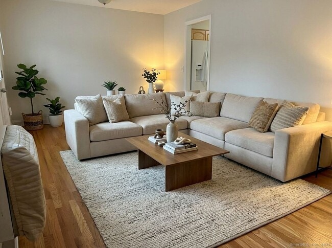 Foto del edificio - 1193 Hope St