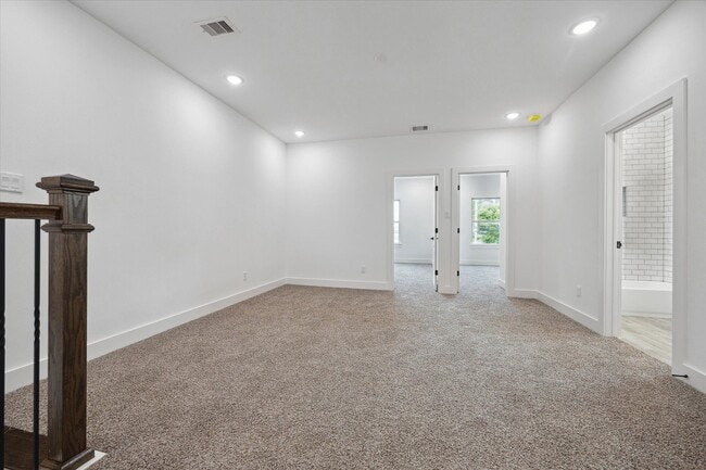 Building Photo - 2015 Brackenridge St