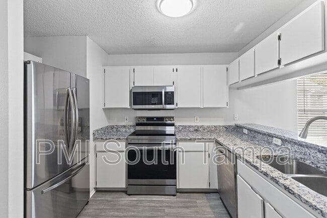 Foto del edificio - 7515 S Westshore Blvd