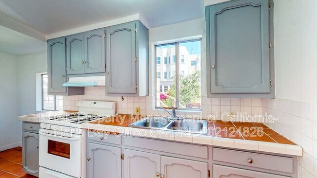 Foto del edificio - 28 Cunningham Pl